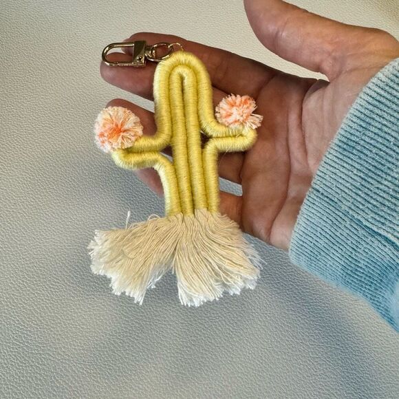 Cactus Macrame Keychain Purse Charm Key Chain  NEW FAST SHIP - Picture 1 of 3